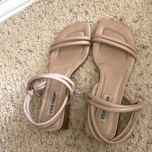 Steve Madden Ensure Tan Sandal * donating soon